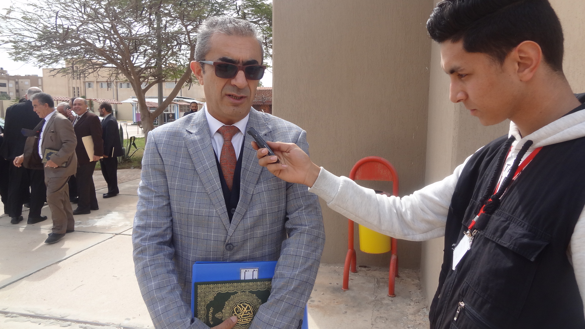التغطية الإعلامية لإذاعة الجامعة 106 FM لتأبينية المرحوم الدكتور أحمد الحويك ...