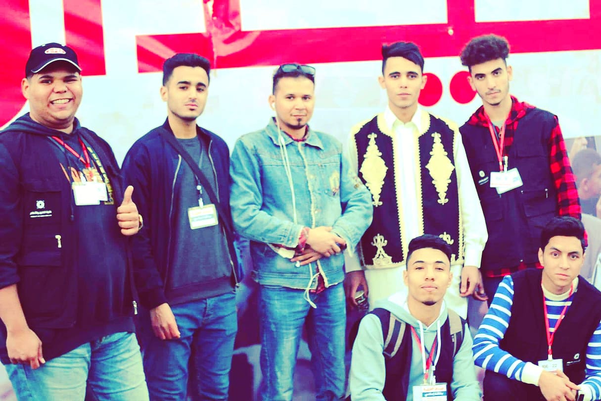 إذاعة الجامعة التي تبث من داخل أستوديوهات كلية الفنون والإعلام