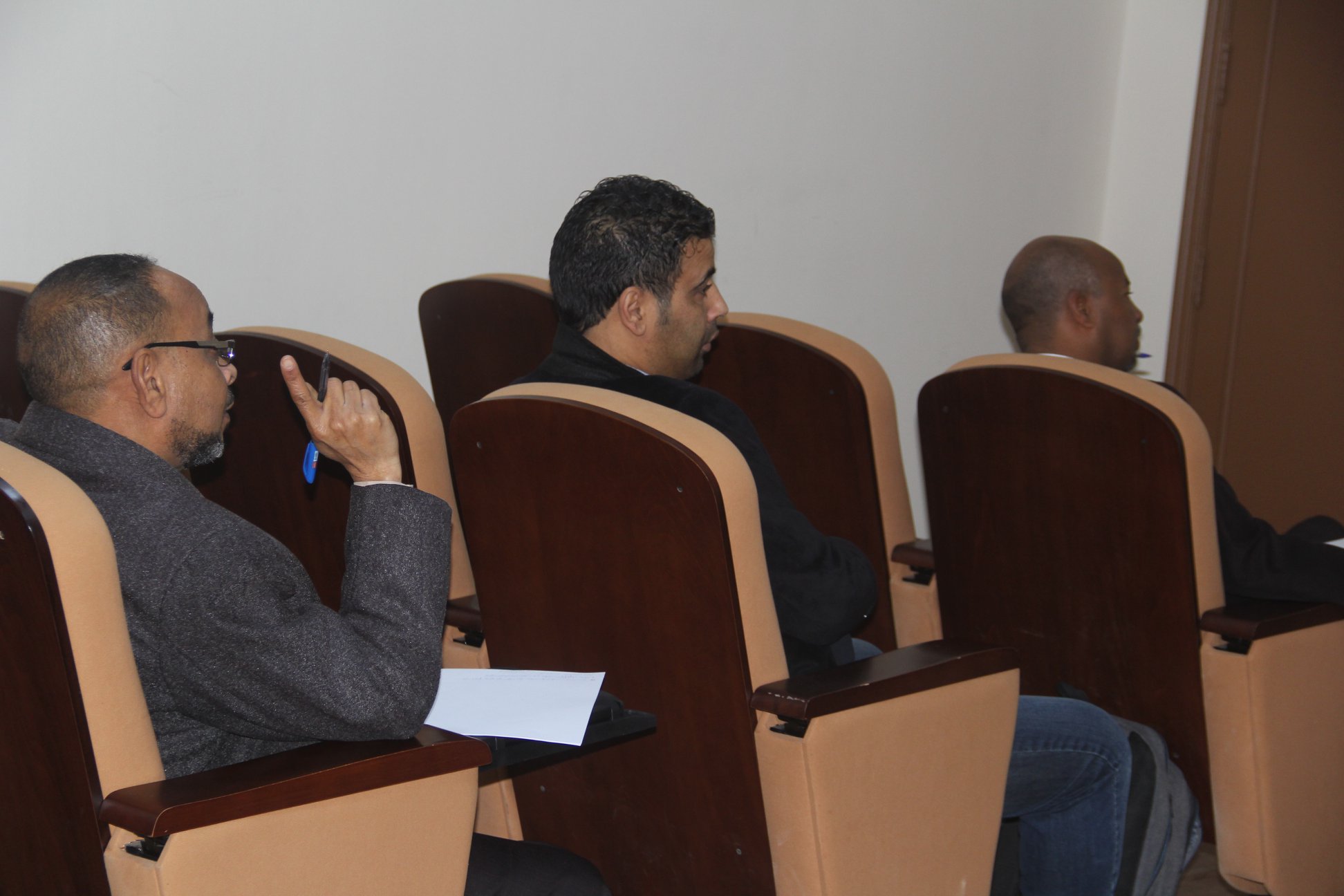 ورشة عمل باستخدام البرنامج الإحصائي (spss)